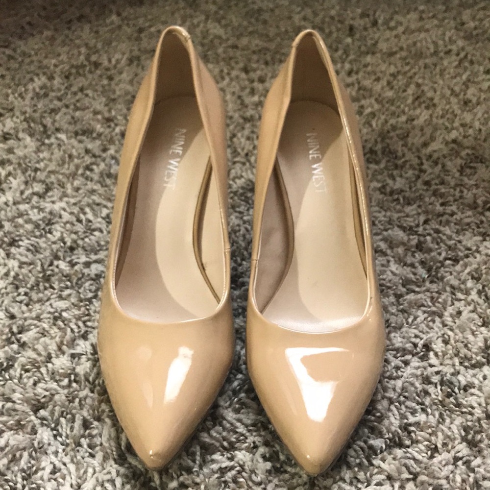 Nude Nine West Close Toed Heels